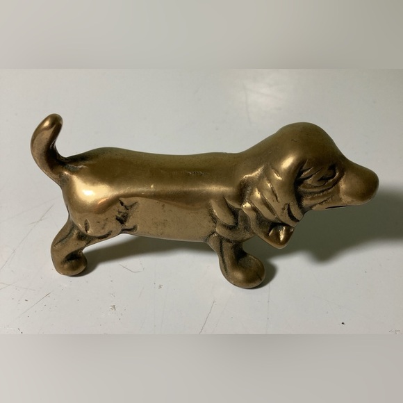 Solid Brass Basset Hound Dog Paperweight Desk Decor 4" Figurine Weiner Dog - Picture 1 of 4